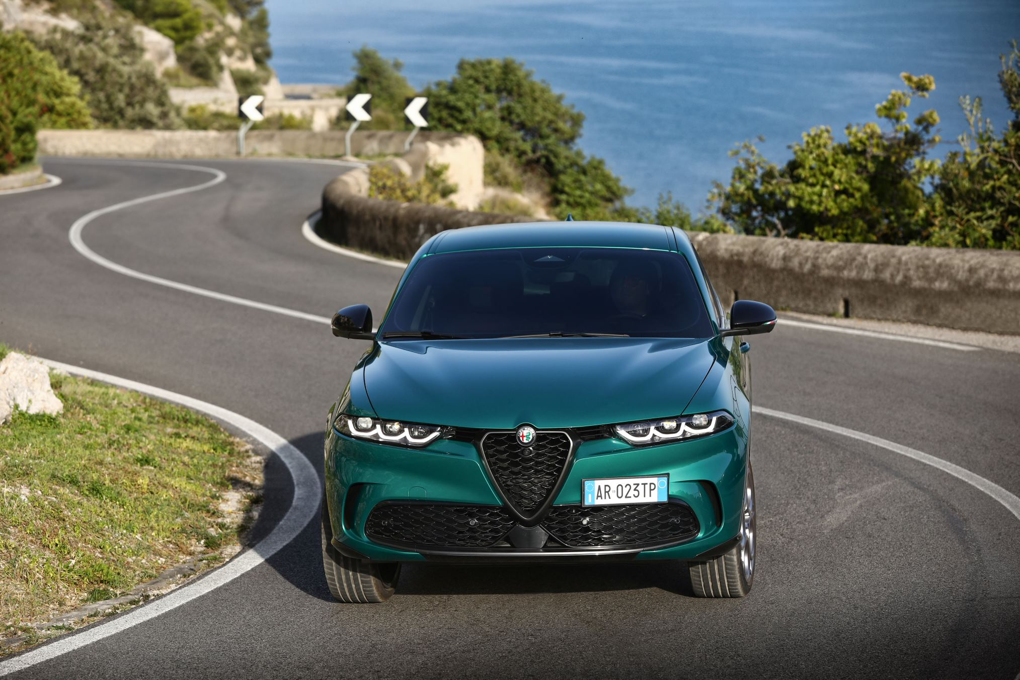 Alfa Romeo Tonale Plug-in Hybrid Q4: le foto ufficiali