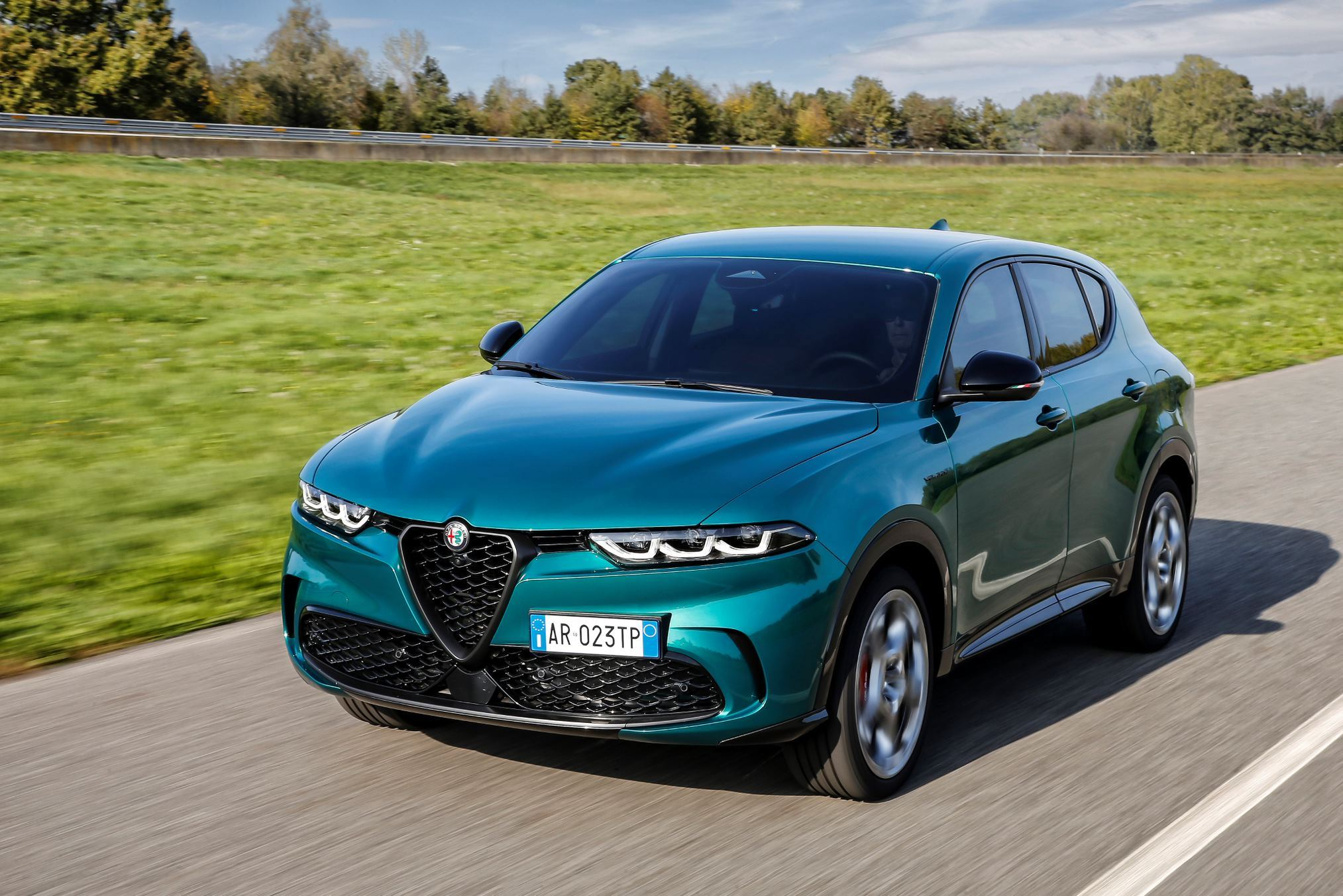 Alfa Romeo Tonale Plug-in Hybrid Q4: le foto ufficiali