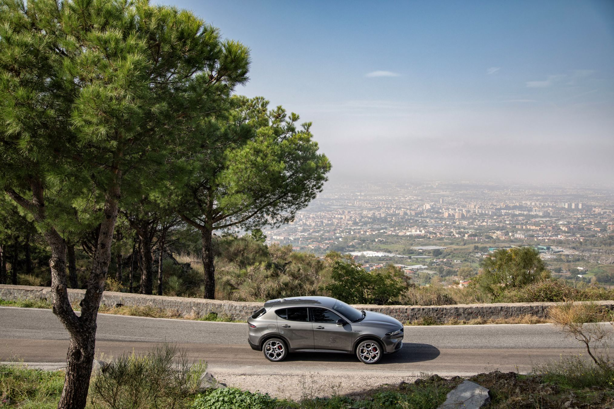 Alfa Romeo Tonale Plug-in Hybrid Q4: le foto ufficiali