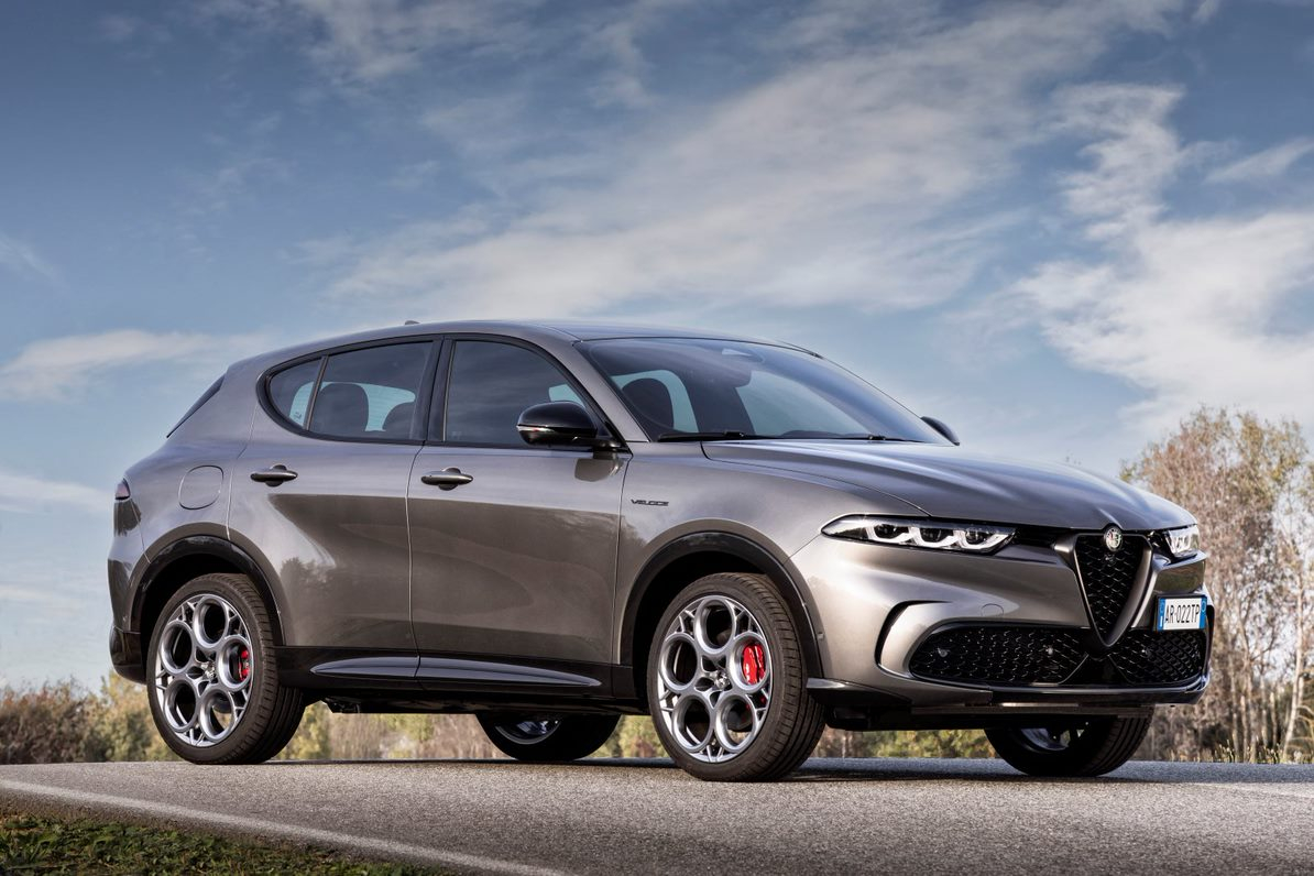 Alfa Romeo Tonale Plug-in Hybrid Q4: le foto ufficiali