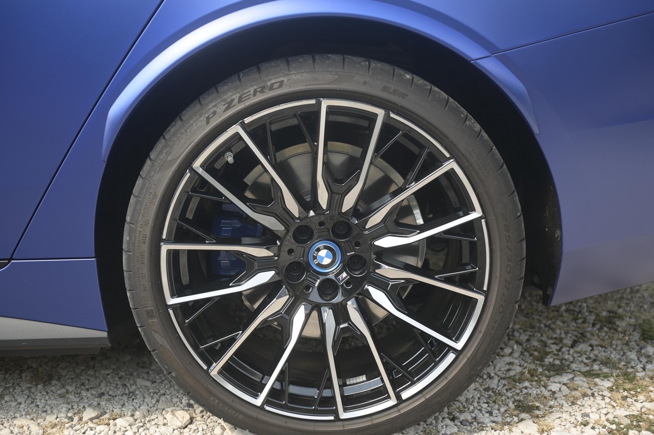 BMW i4 M50 Sport: prova su strada