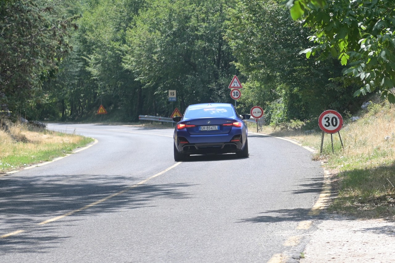 BMW i4 M50 Sport: prova su strada