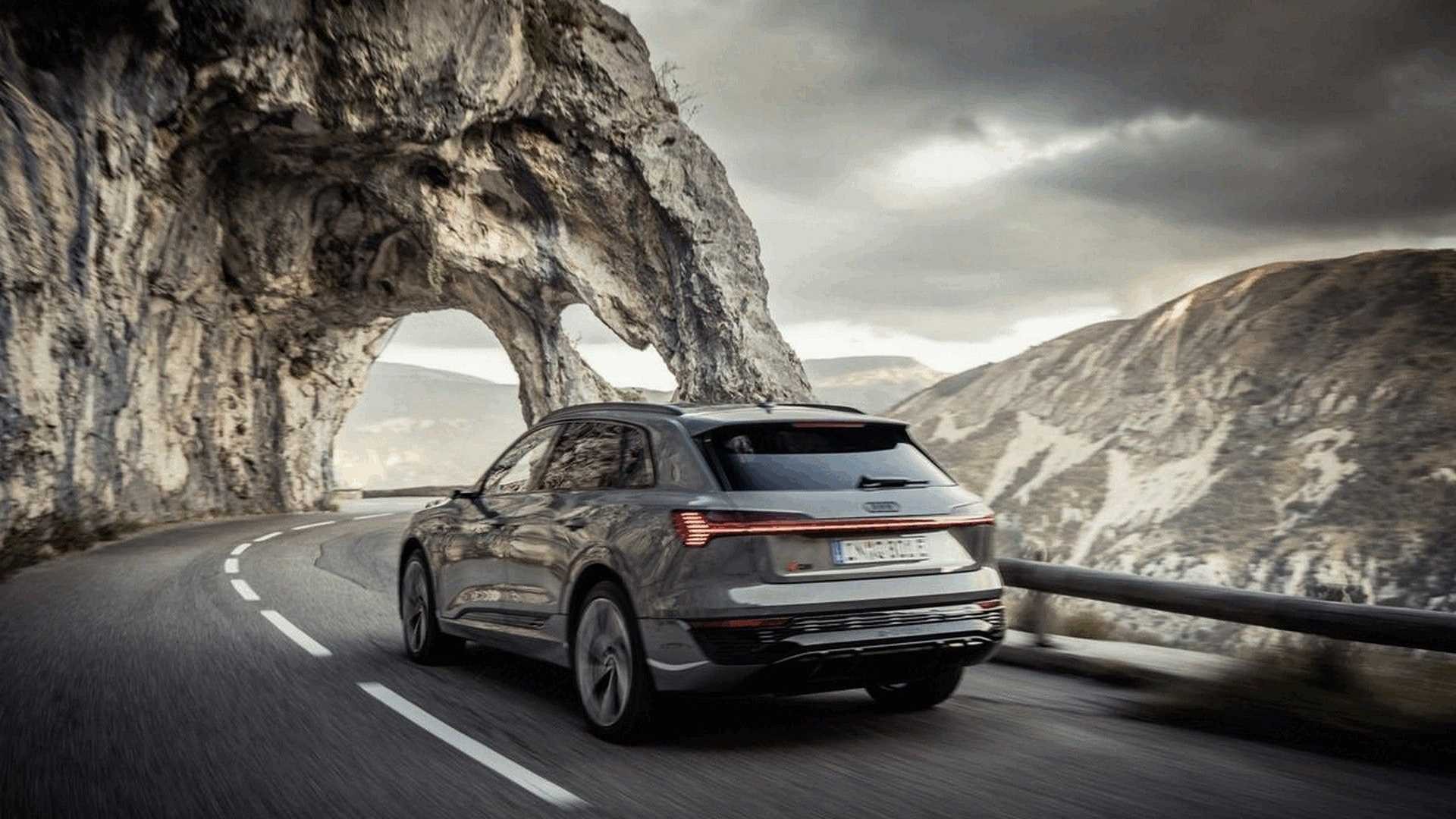 Audi Q8 e-tron: le immagini ufficiali