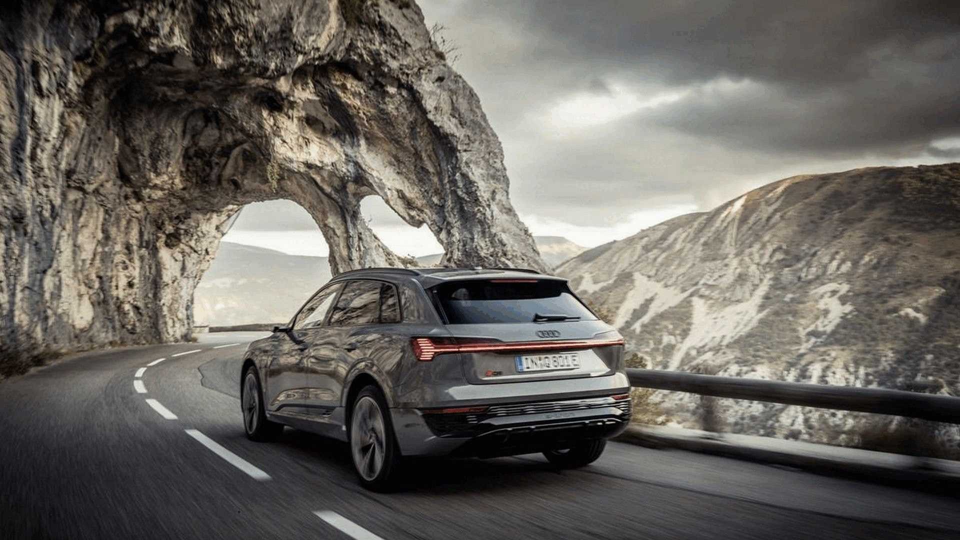 Audi Q8 e-tron: le immagini ufficiali