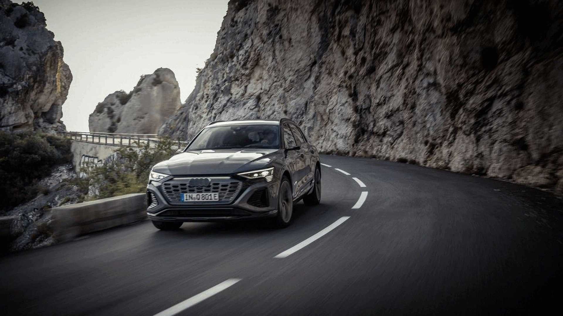 Audi Q8 e-tron: le immagini ufficiali