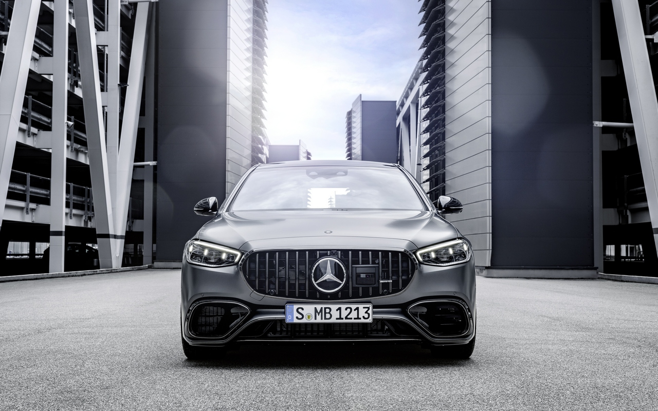 Mercedes-AMG S 63 E Performance: le immagini ufficiali