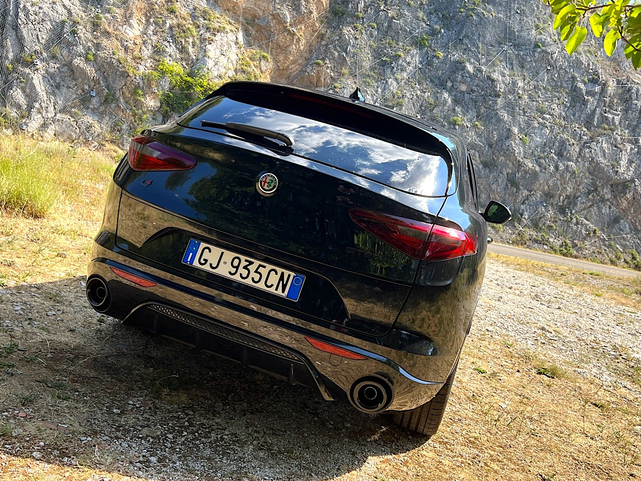 Alfa Romeo Stelvio Estrema 2.2 turbodiesel: prova su strada