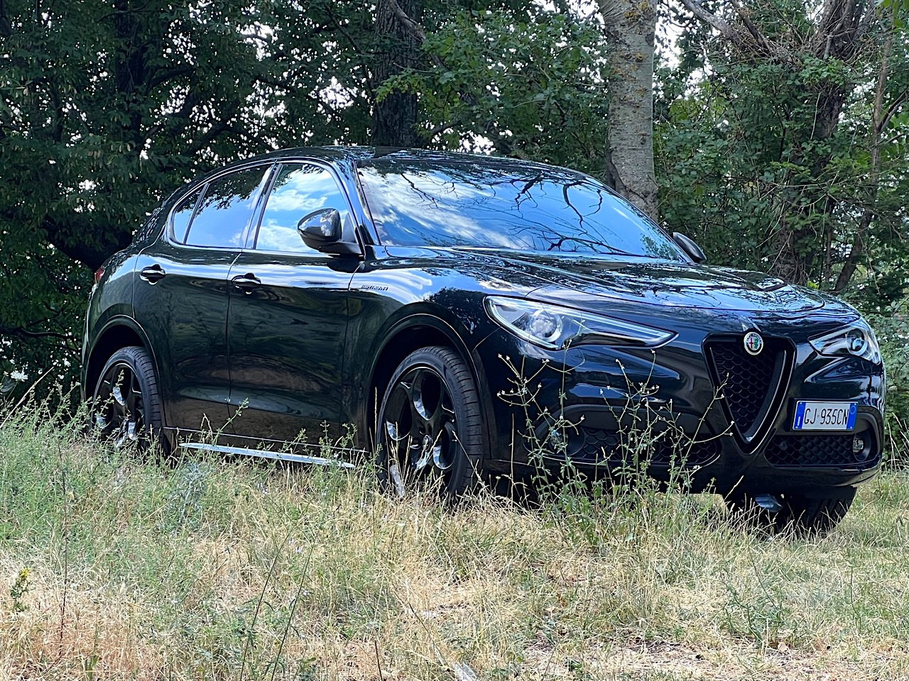 Alfa Romeo Stelvio Estrema 2.2 turbodiesel: prova su strada