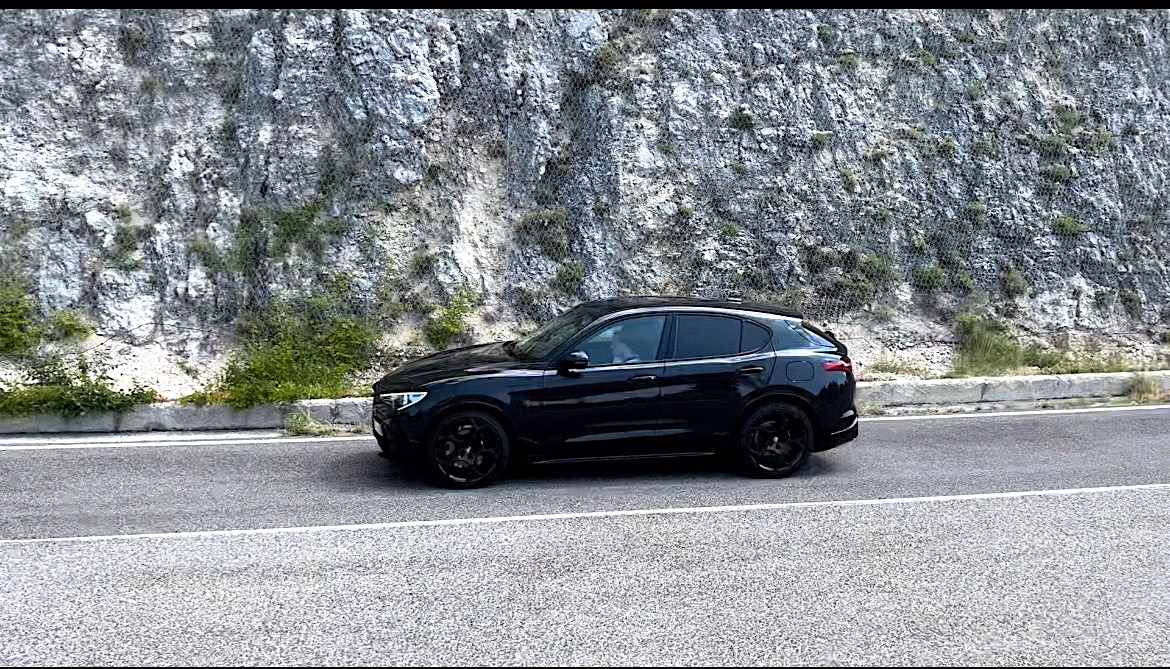 Alfa Romeo Stelvio Estrema 2.2 turbodiesel: prova su strada