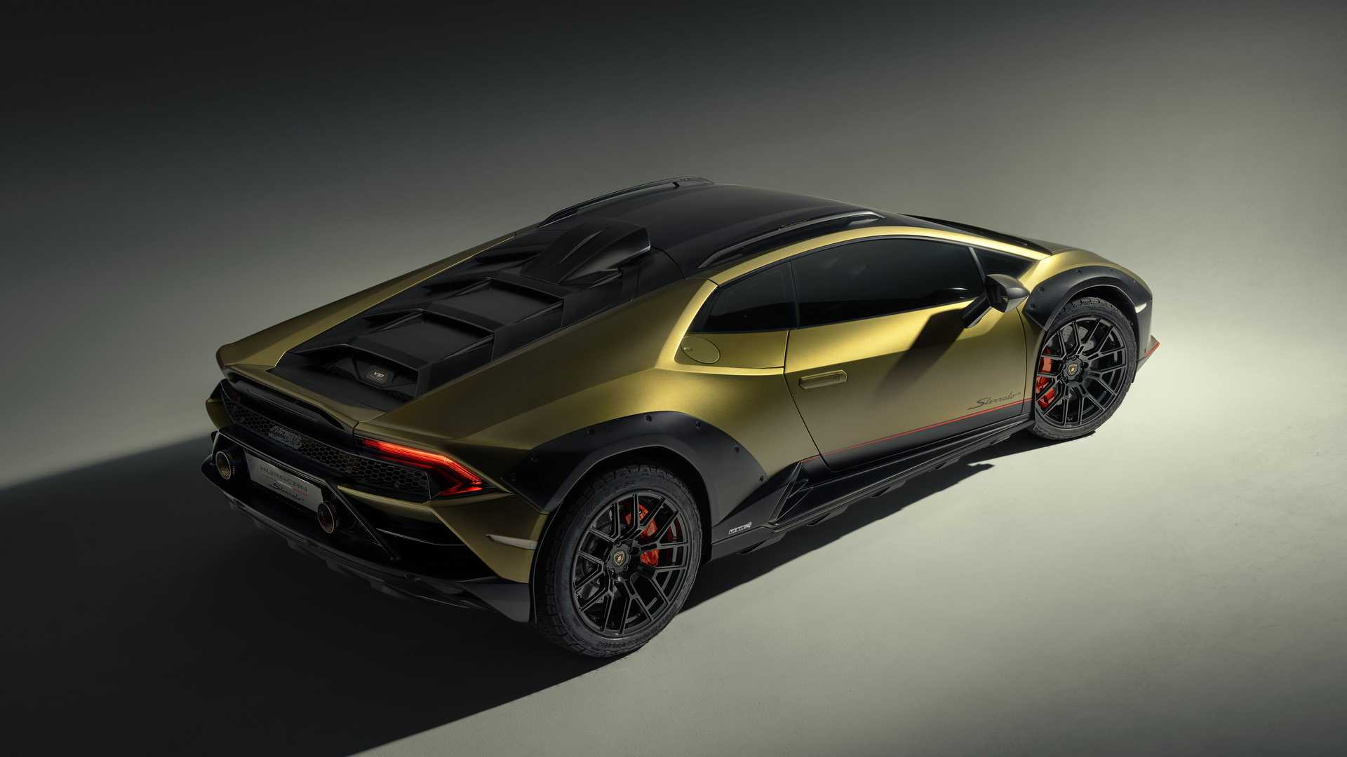 Lamborghini Huracan Sterrato: nuove immagini ufficiali