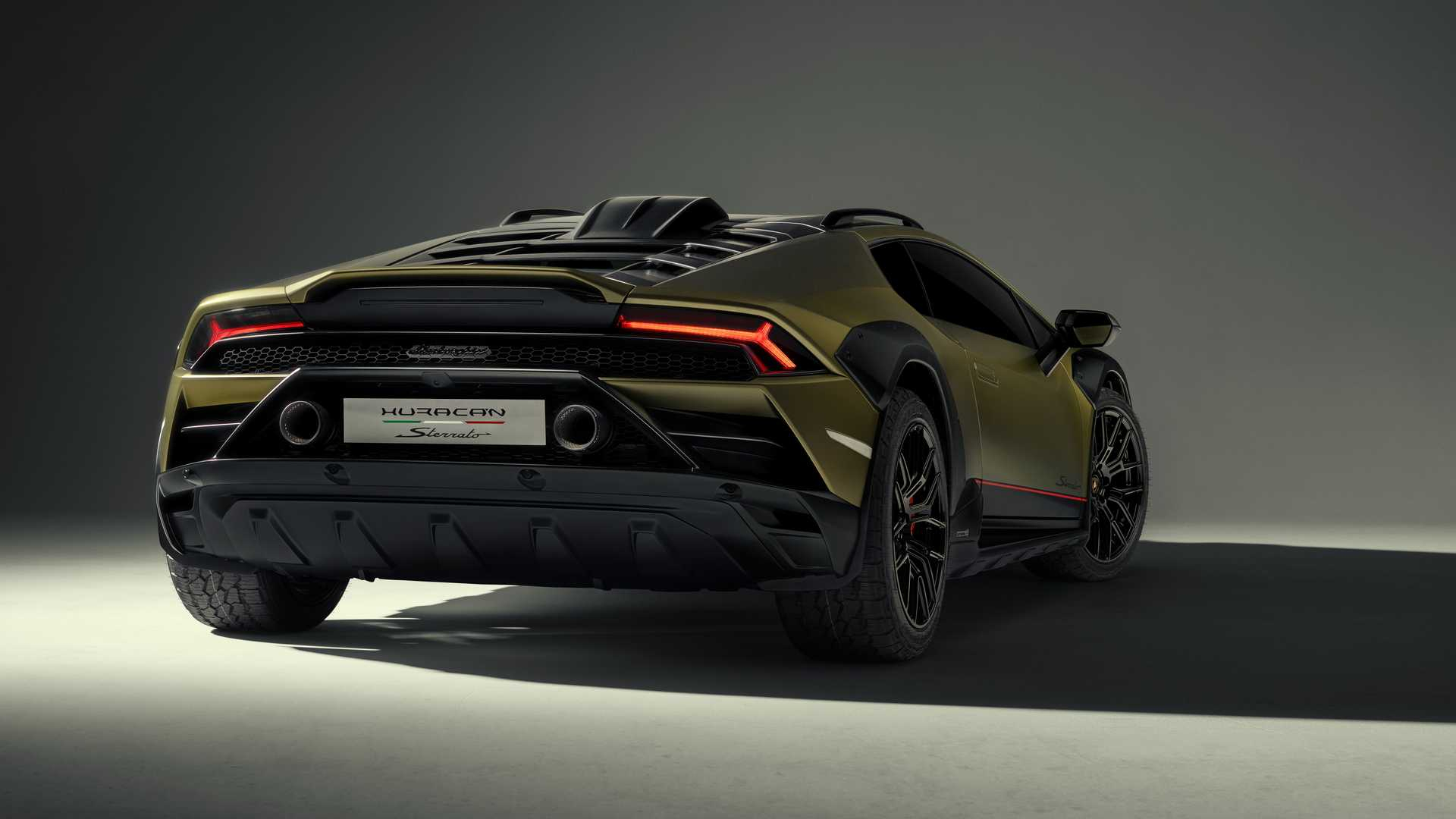 Lamborghini Huracan Sterrato: nuove immagini ufficiali