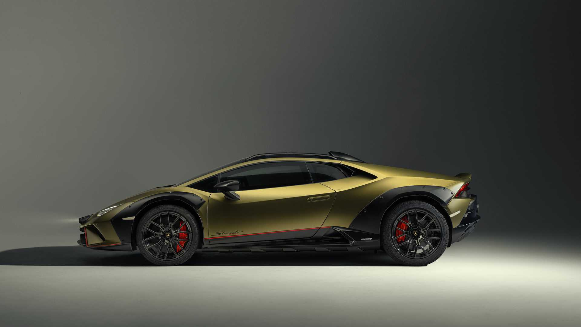 Lamborghini Huracan Sterrato: nuove immagini ufficiali