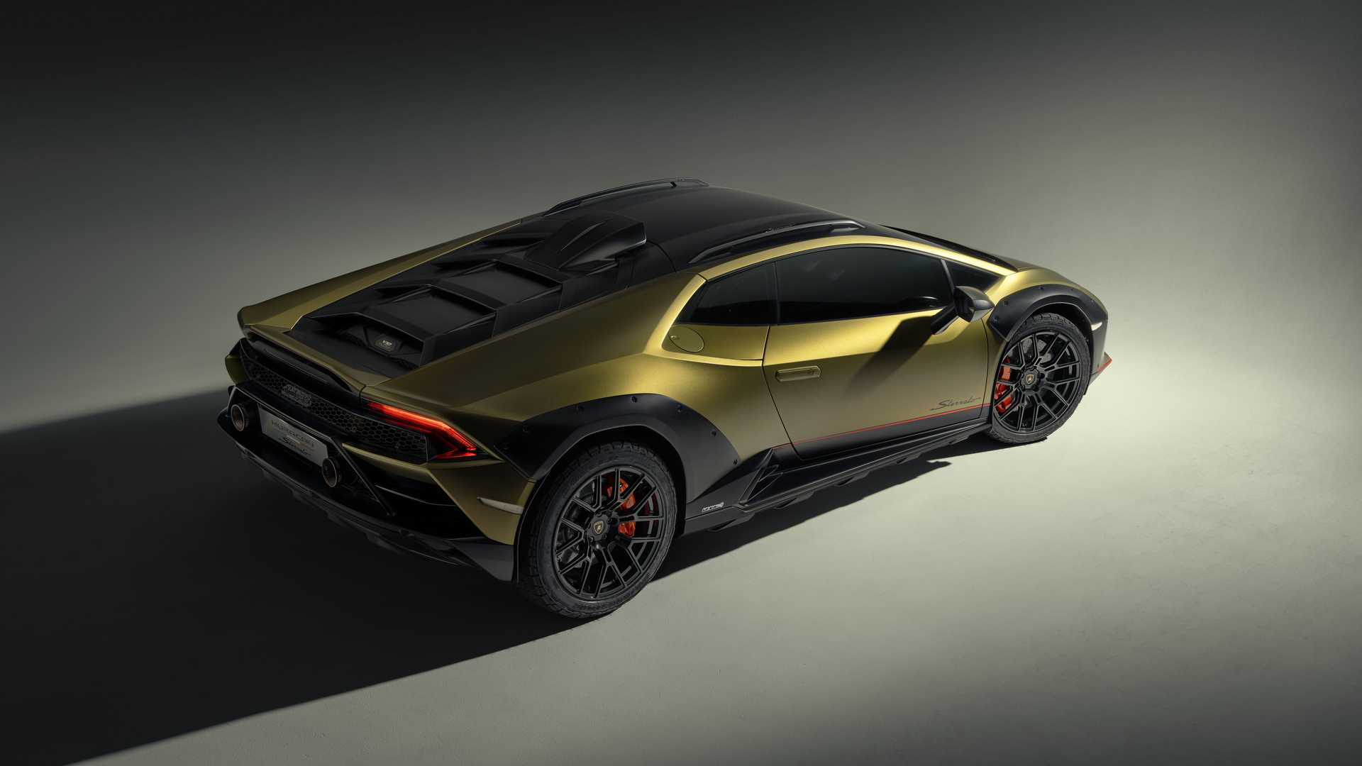 Lamborghini Huracan Sterrato: nuove immagini ufficiali