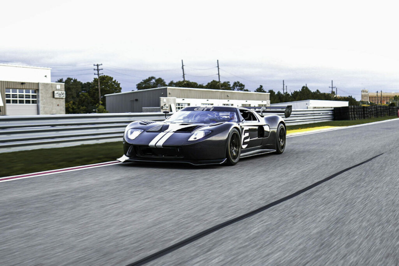 Ford GT diventa GT1: le foto ufficiali