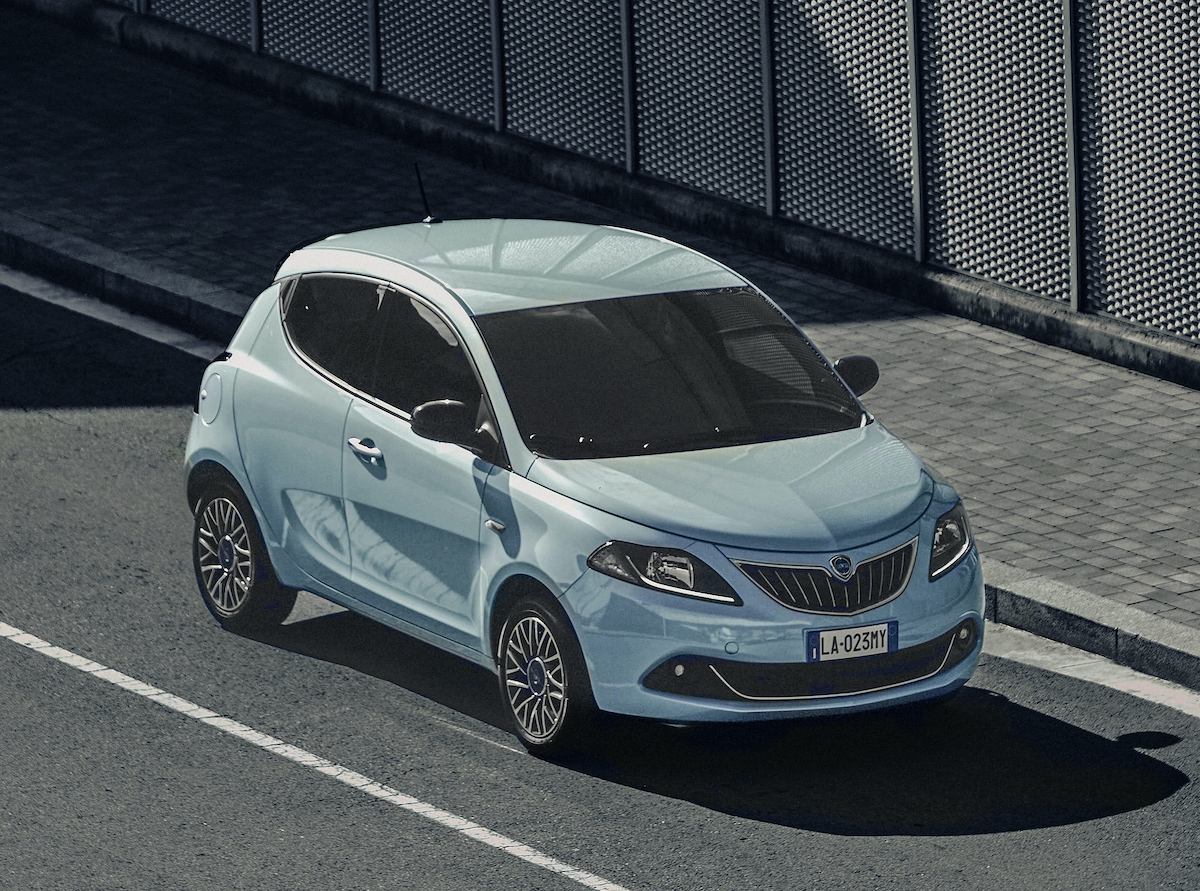 Lancia Ypsilon MY 2023: le foto