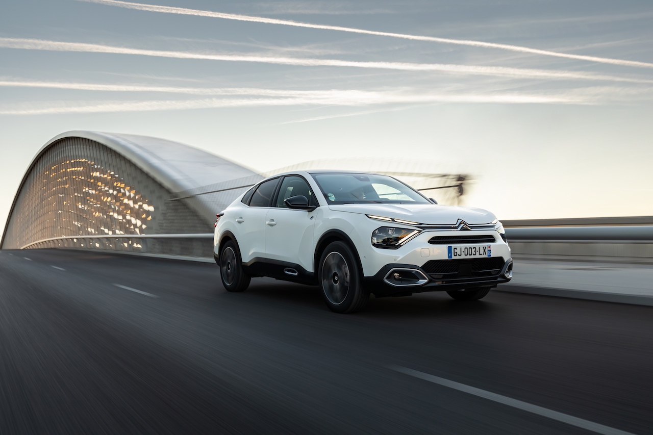 Citroen C4 X primo contatto: le foto