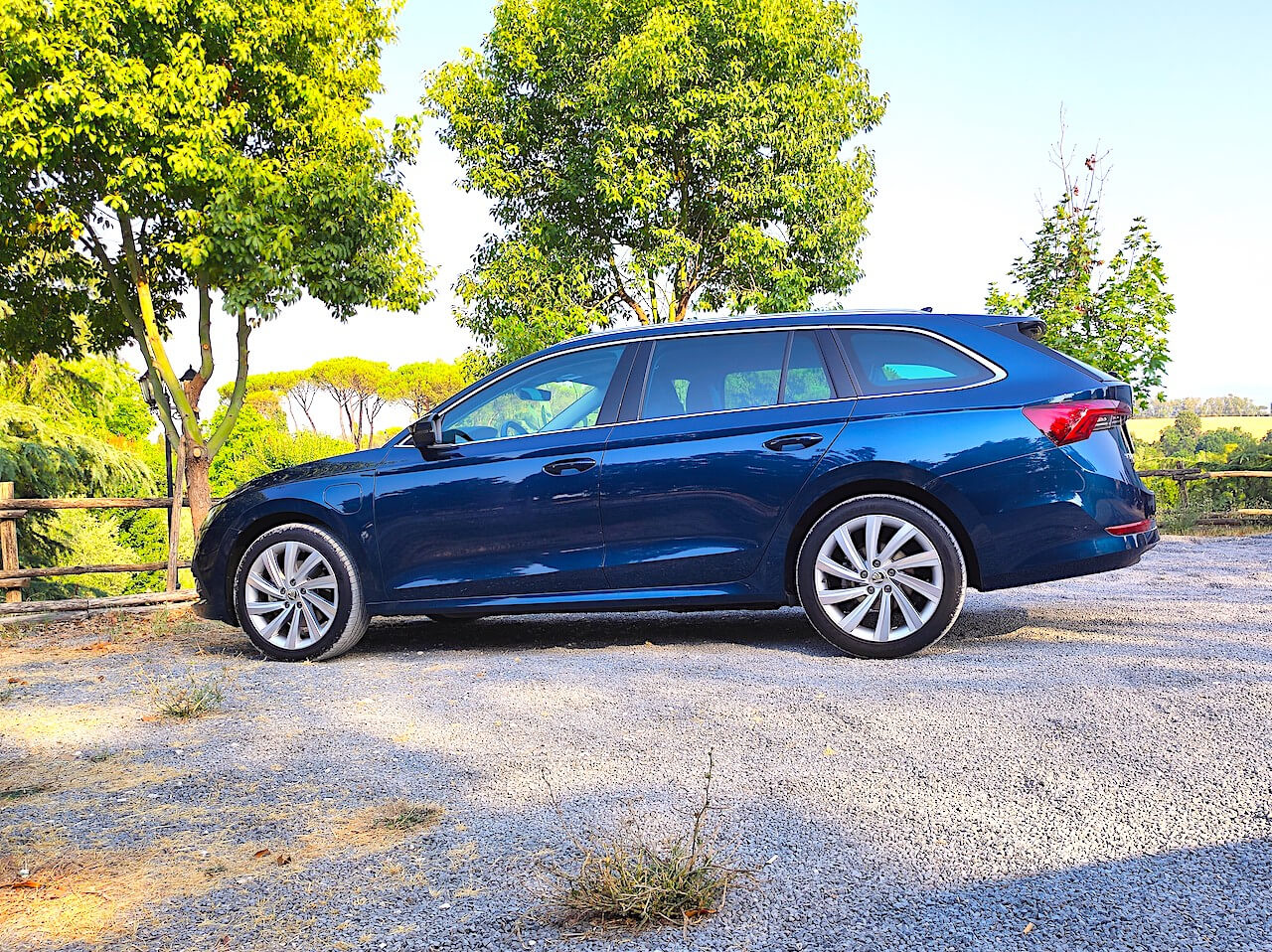 Skoda Octavia wagon: le versioni ibride in prova