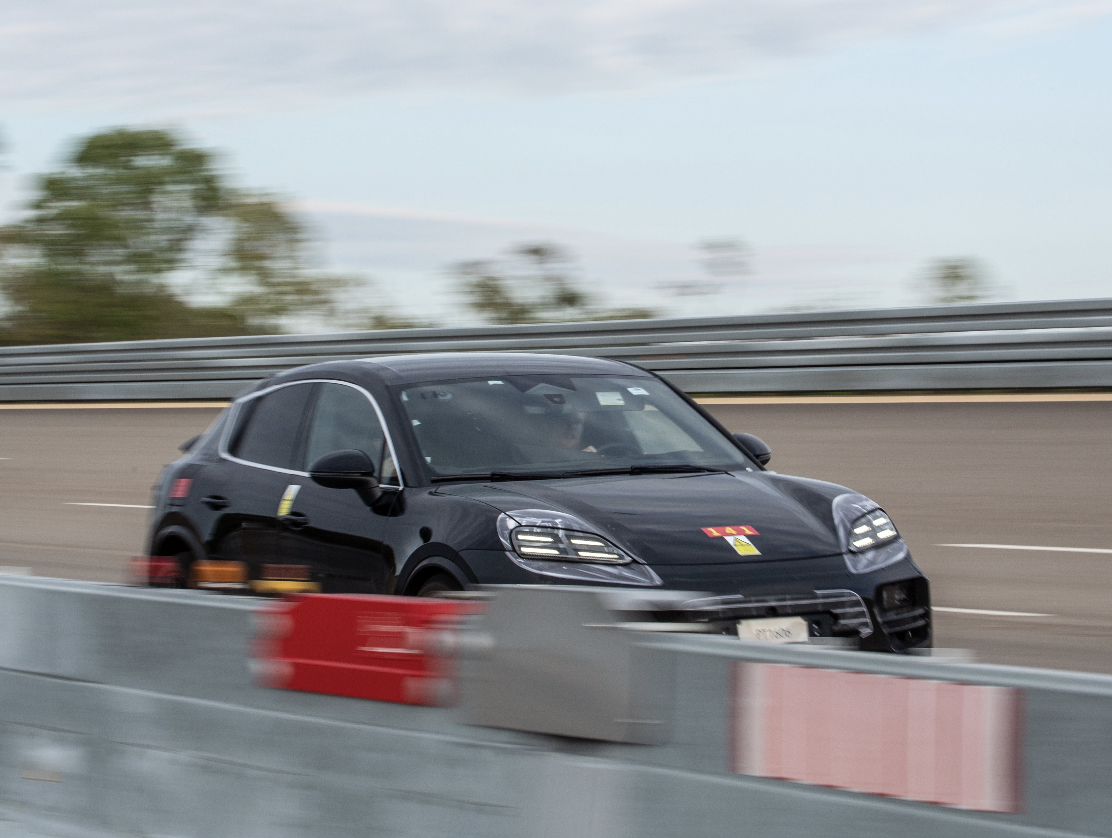 Porsche Macan EV: le prime foto ufficiali