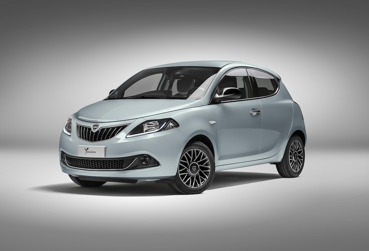 Lancia Ypsilon MY 2023: le foto