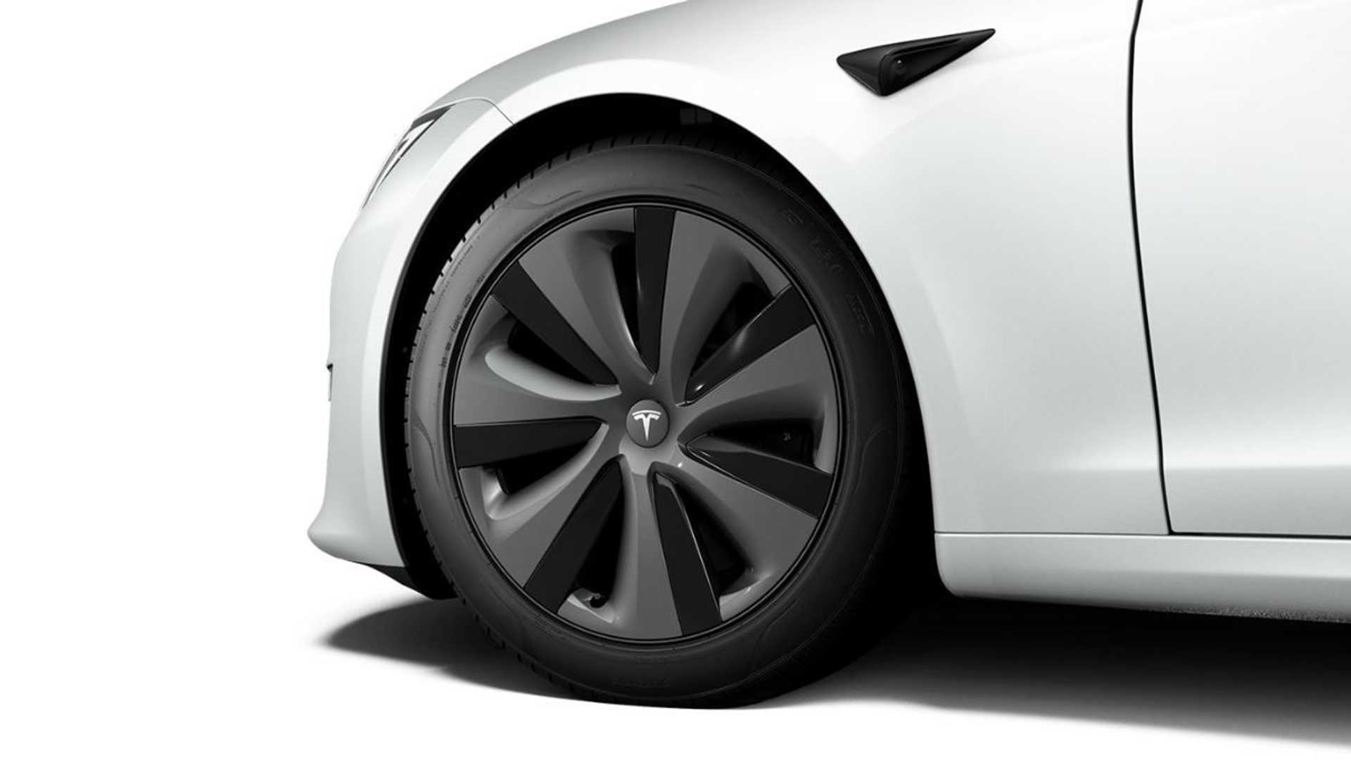 Tesla Model S 2023: le immagini ufficiali