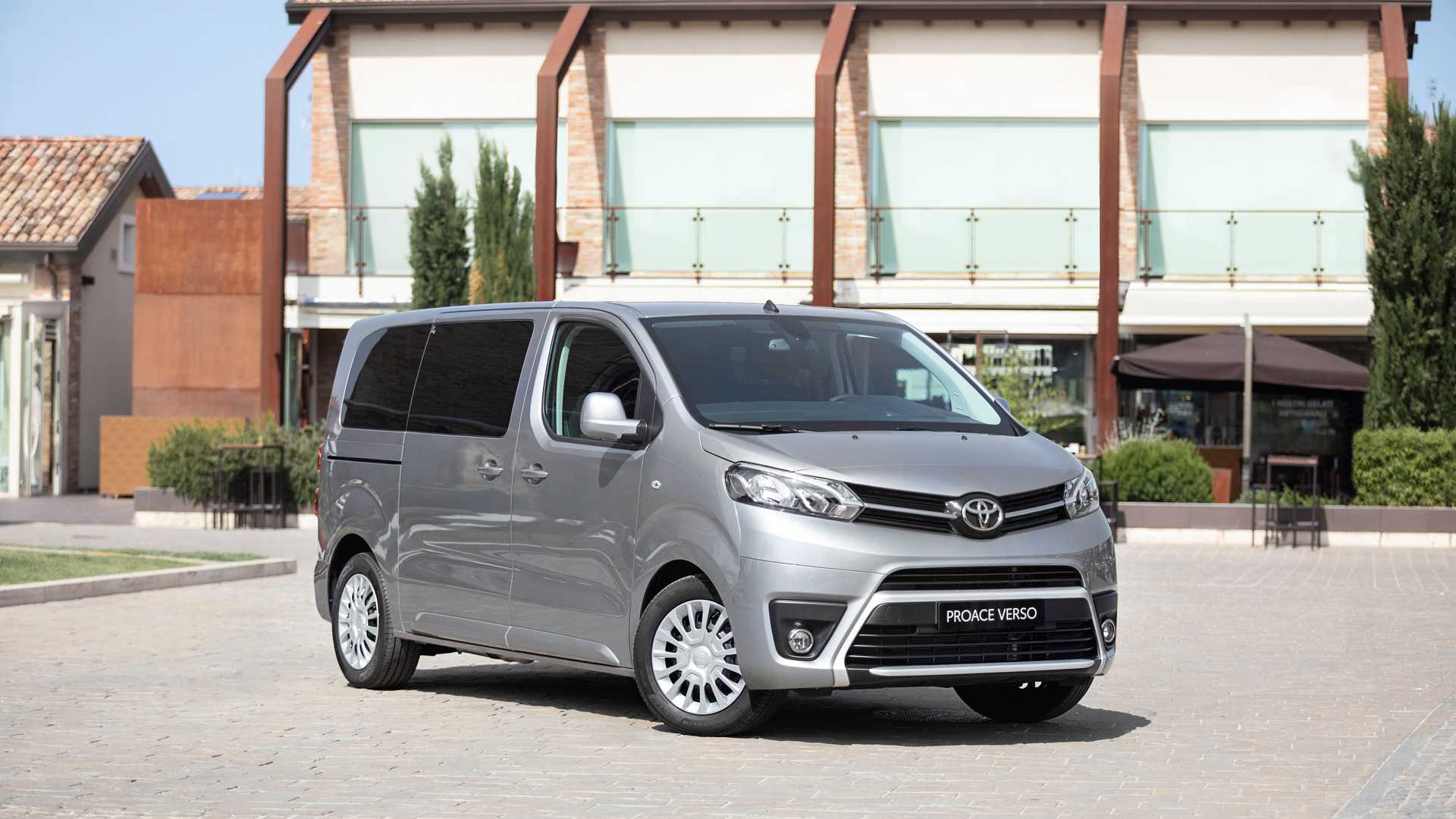 Toyota ProAce Verso e ProAce Verso City: le immagini ufficiali