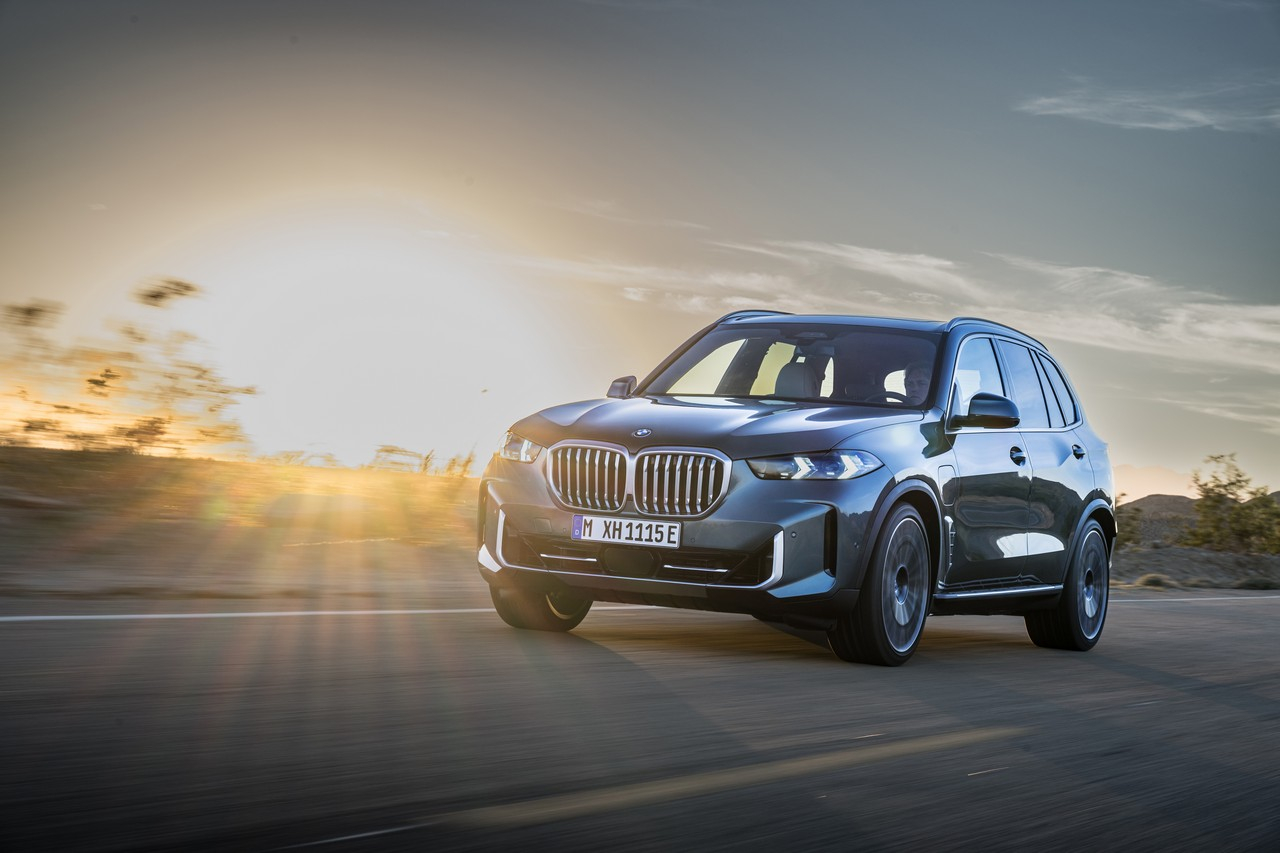 Bmw X5 e X6 2023: immagini ufficiali