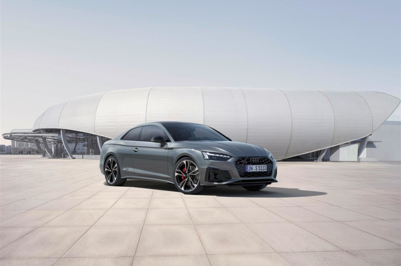 Audi S4 e Audi S5 Black edition 2023: immagini ufficiali