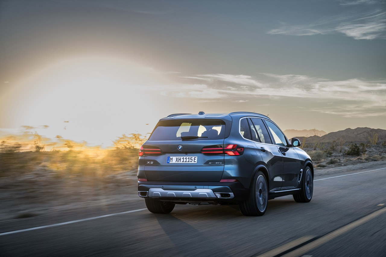 Bmw X5 e X6 2023: immagini ufficiali