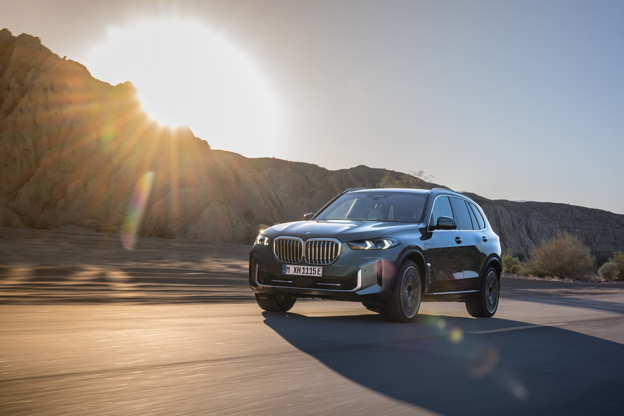 Bmw X5 e X6 2023: immagini ufficiali