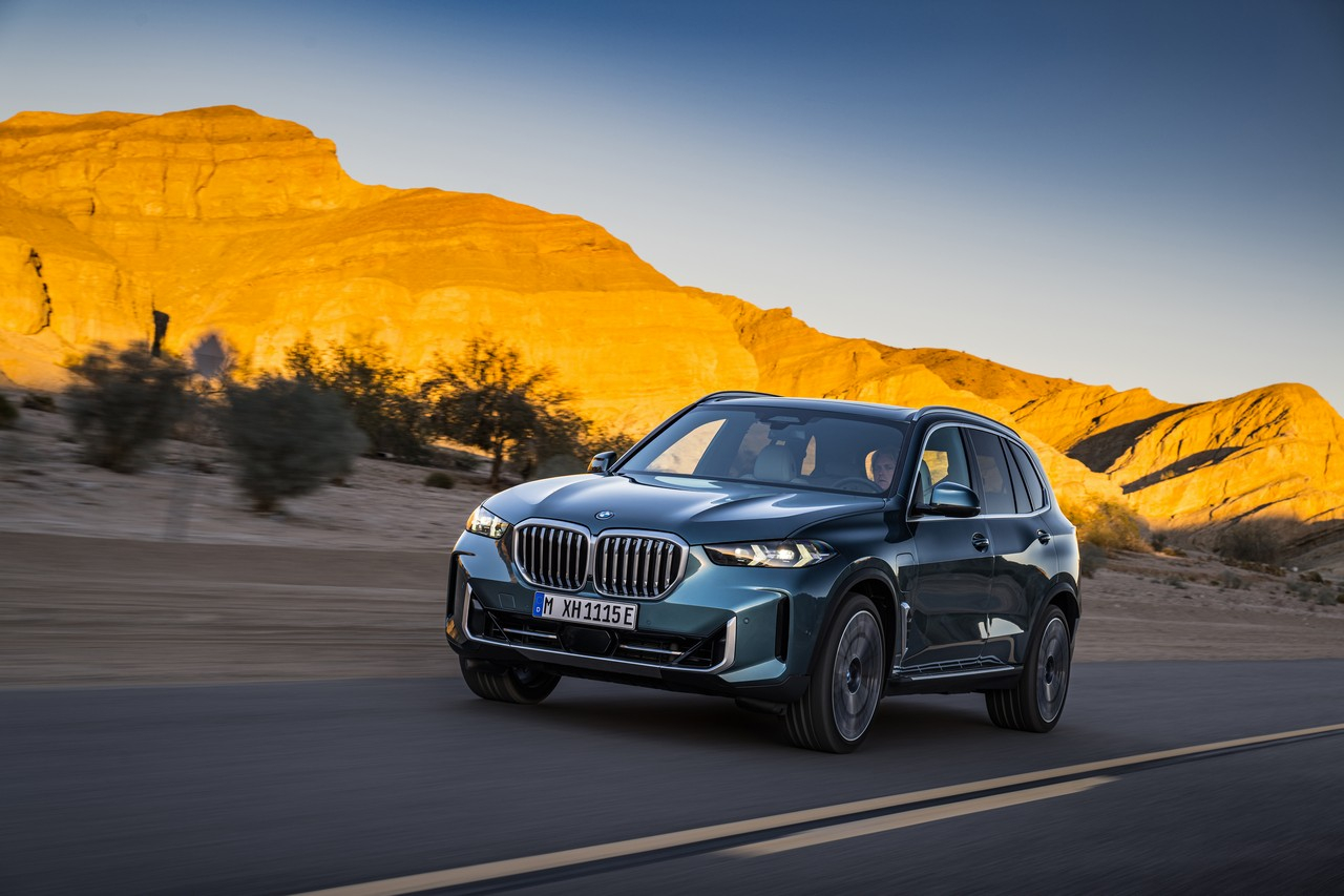 Bmw X5 e X6 2023: immagini ufficiali