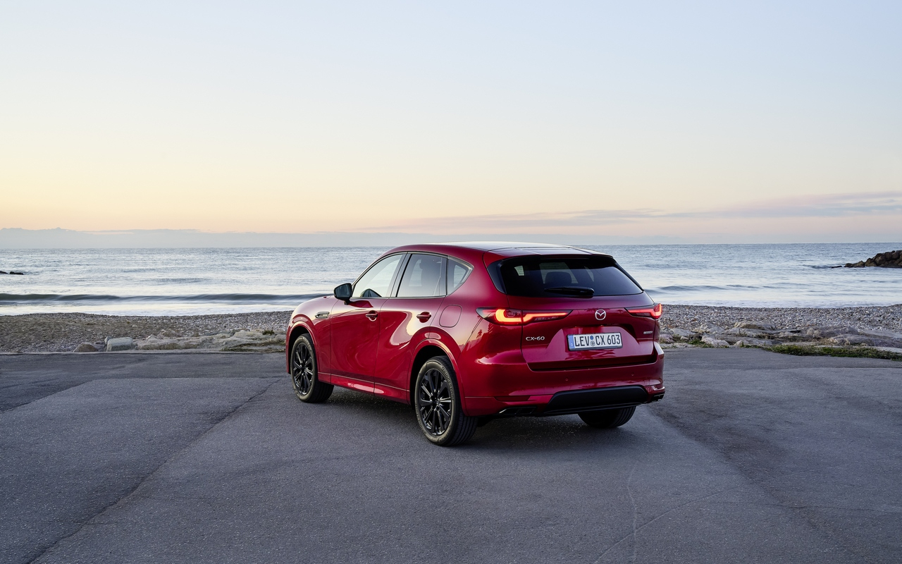 Mazda CX-60 e-Skyactiv D: nuove immagini ufficiali