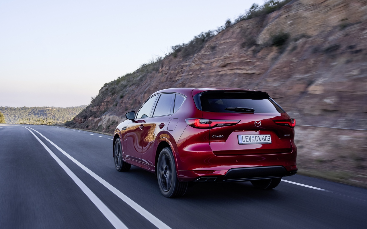 Mazda CX-60 e-Skyactiv D: nuove immagini ufficiali