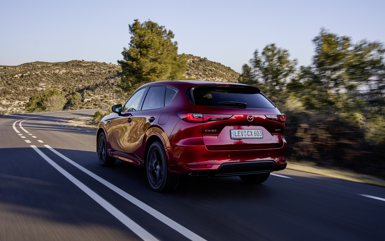 Mazda CX-60 e-Skyactiv D: nuove immagini ufficiali