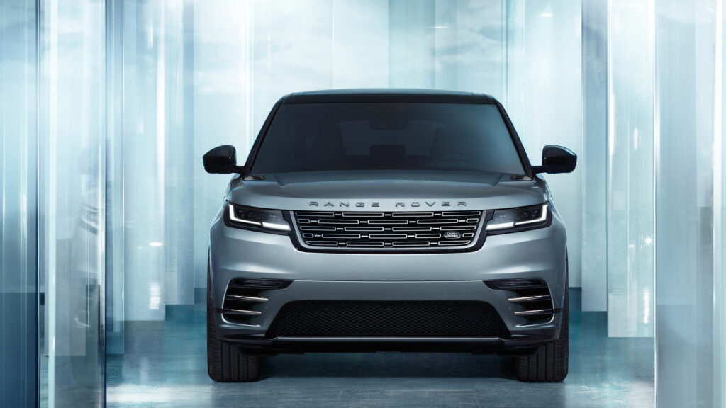 Range Rover Velar 2023: le foto