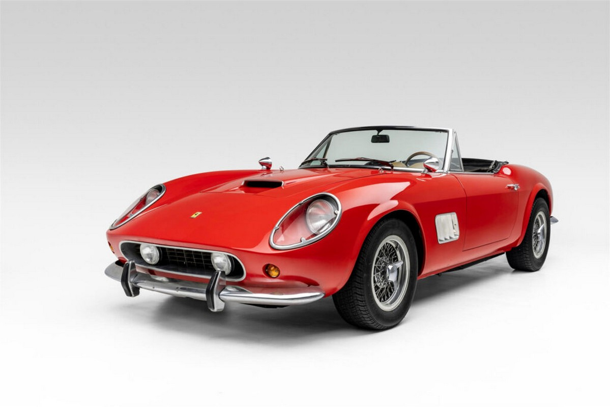 Ferrari 250 GT California Spyder replica