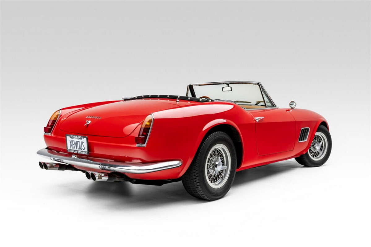 Ferrari 250 GT California Spyder replica