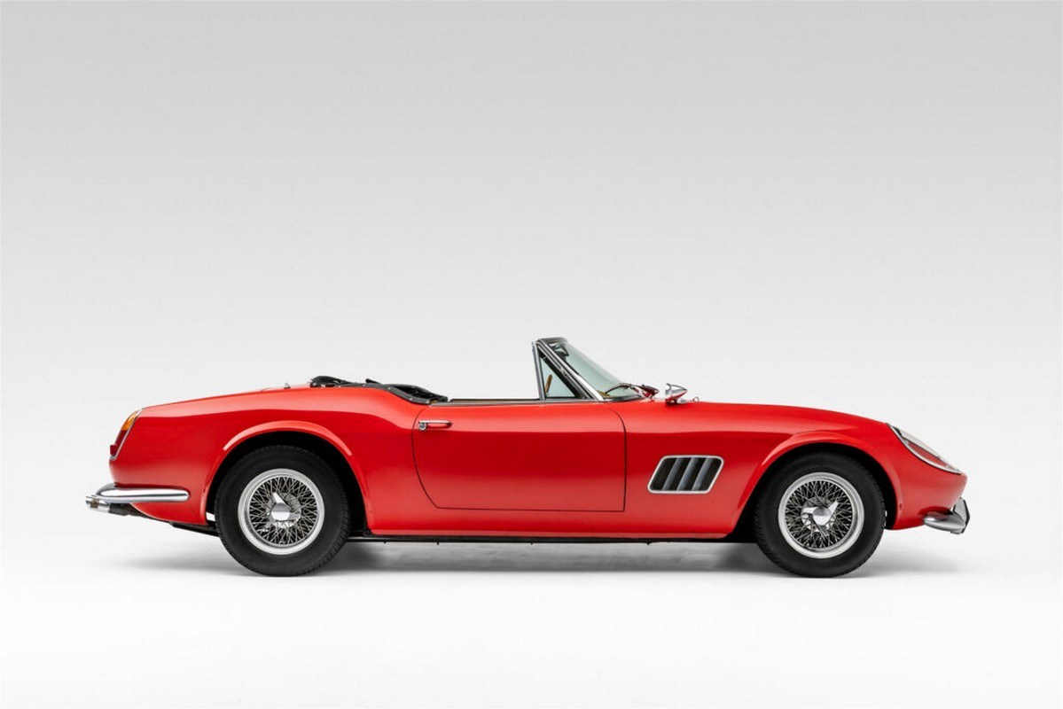 Ferrari 250 GT California Spyder replica