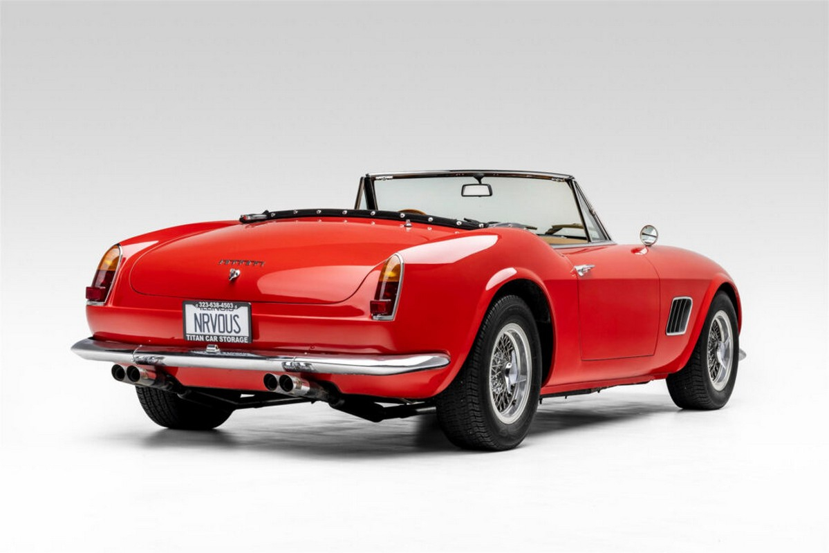 Ferrari 250 GT California Spyder replica