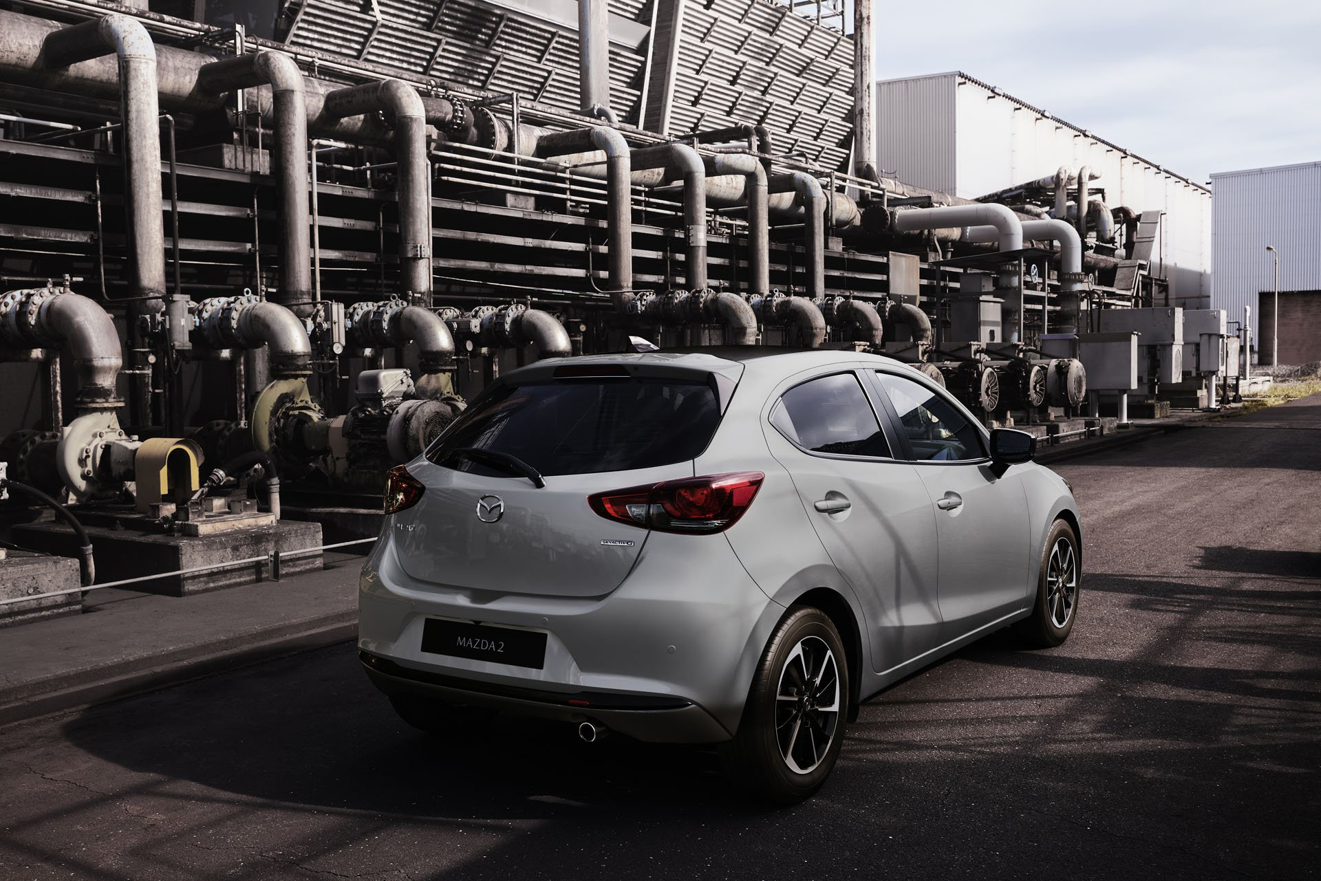 Nuova Mazda2 2023: le immagini ufficiali