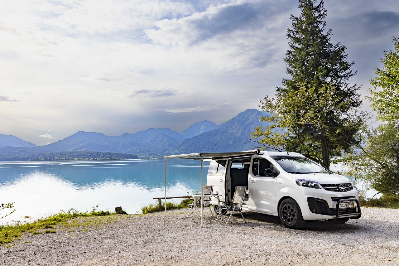 Le foto dell'Opel Vivaro Alpincamper