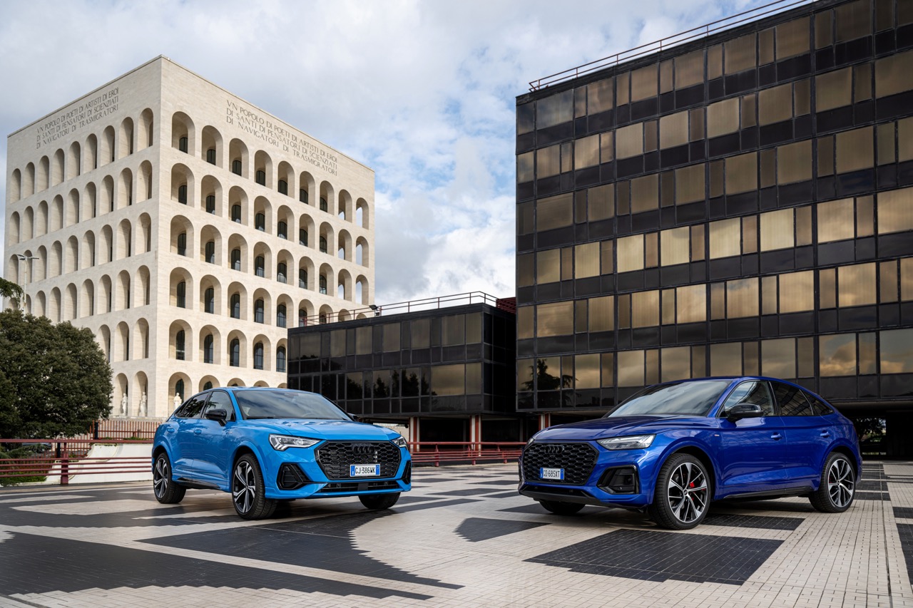 Audi Q3 e Q5  Identity Black: le foto