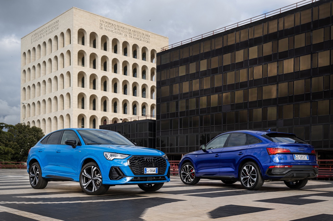 Audi Q3 e Q5  Identity Black: le foto