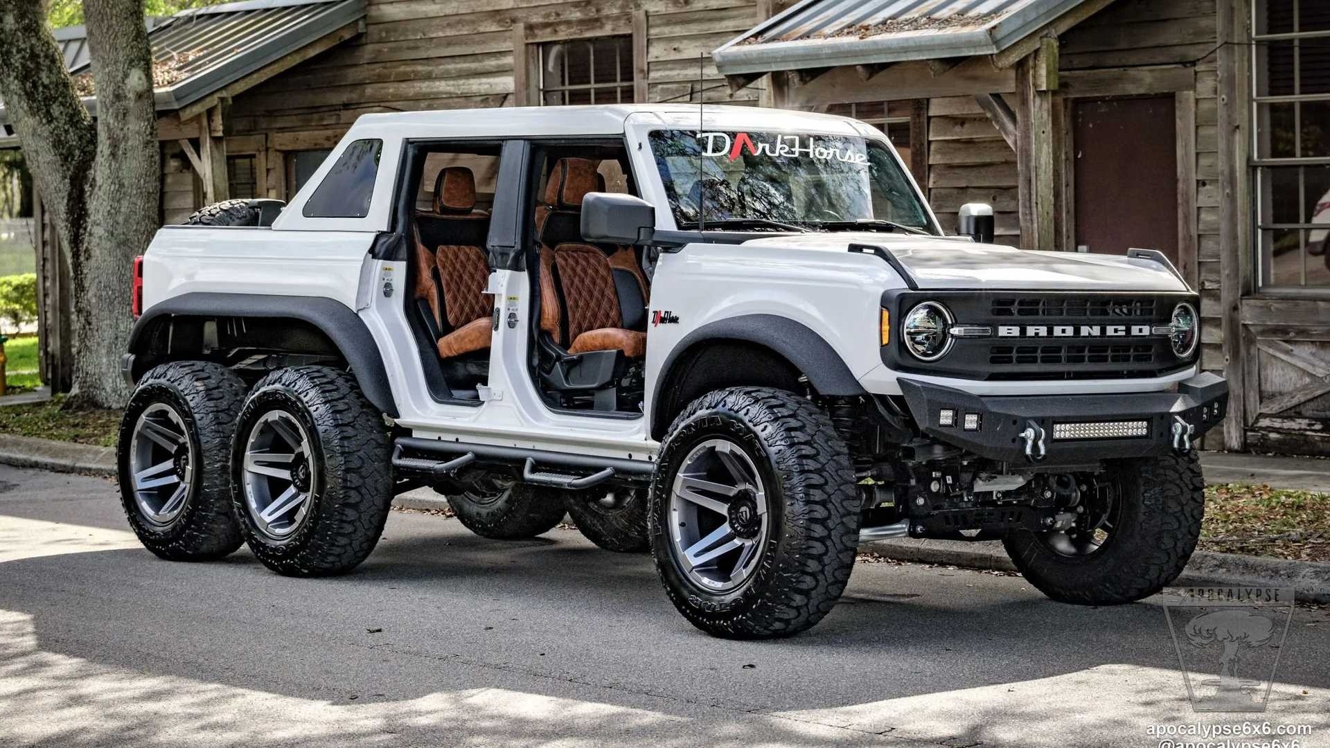 Ford Bronco 6×6: le immagini ufficiali