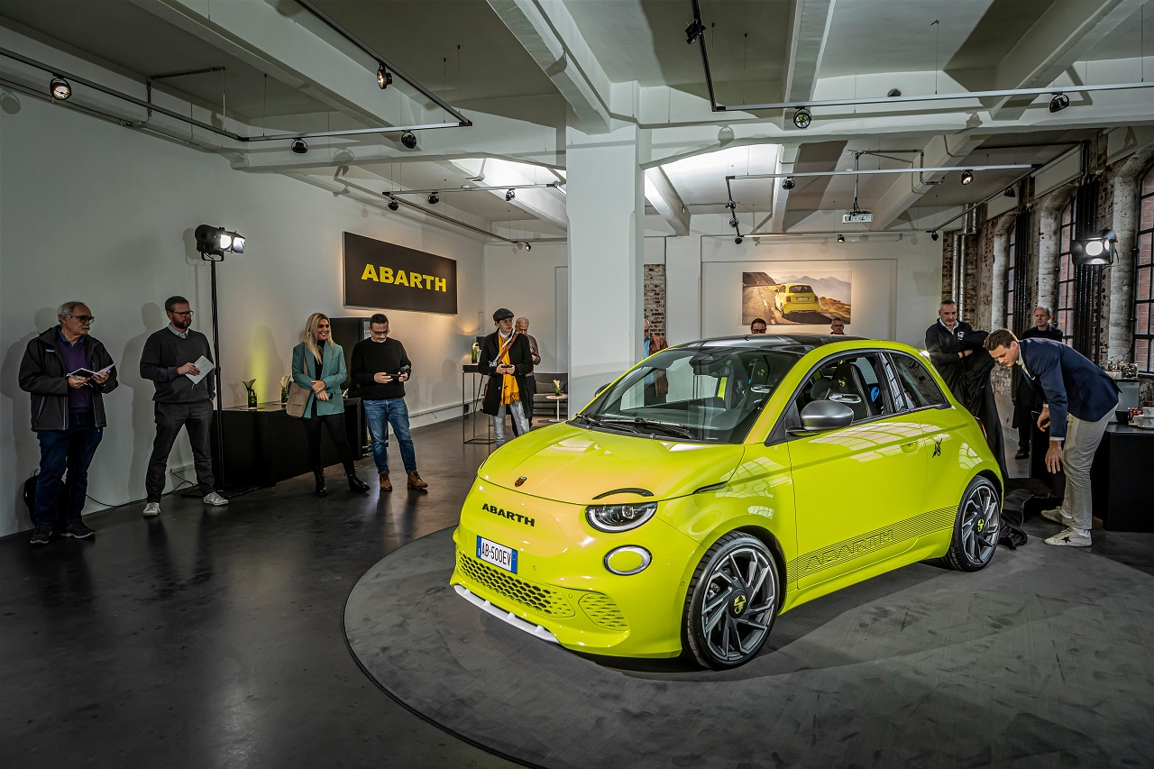 Abarth 500e in tour