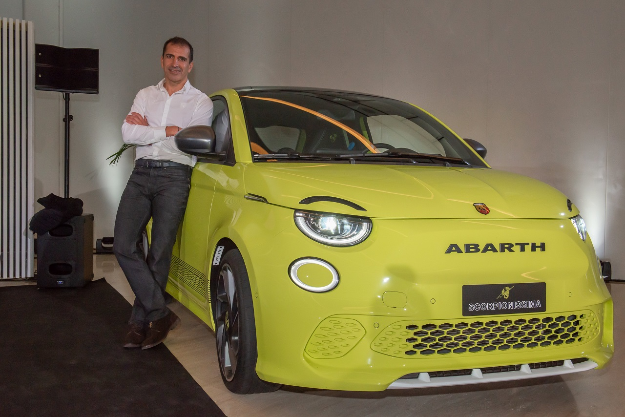 Abarth 500e in tour