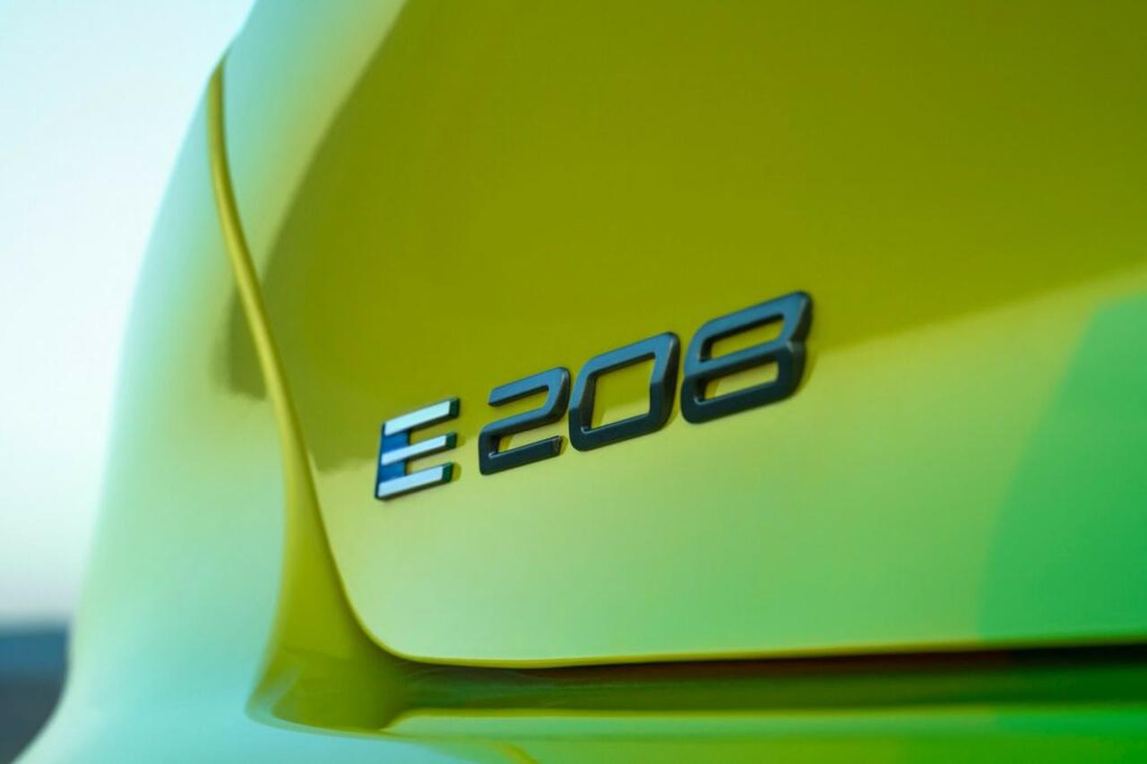 Peugeot 208 restyling 2024: c'è chi la immagina così 
