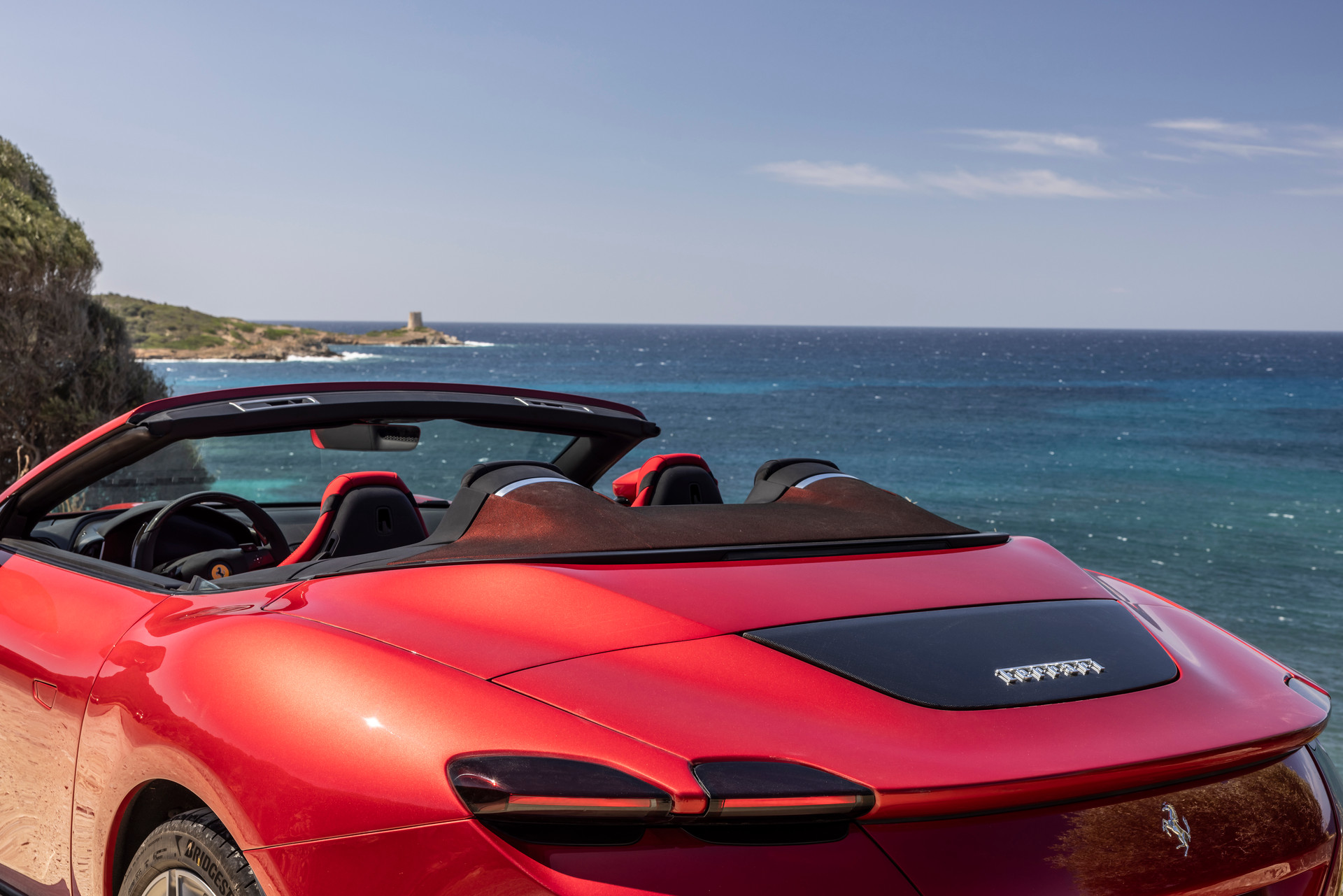 Ferrari Roma Spider: le foto con Flavio Manzoni