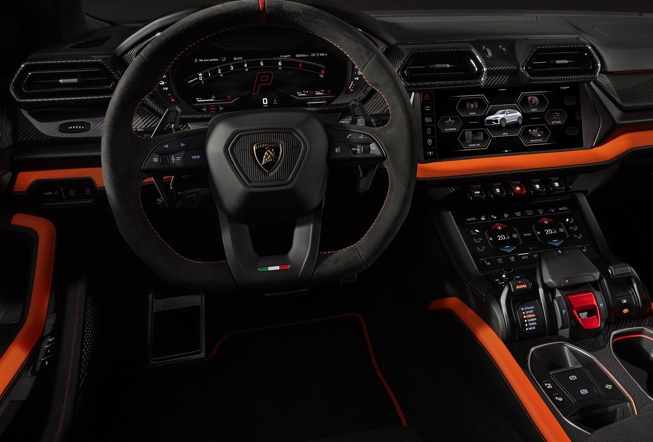 Lamborghini Urus SE interni