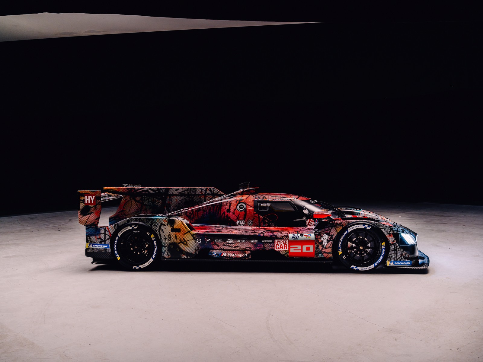 BMW M Hybrid V8 Art Car