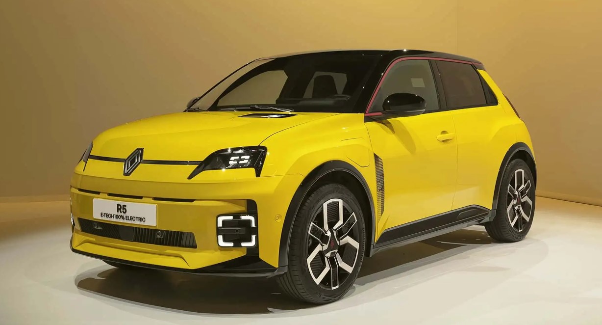 Renault 5 e-tech prezzi